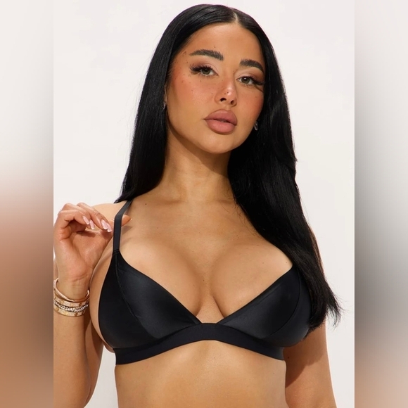 Fashion Nova Other - Fashion Nova Sleek Black Triangle Bralette